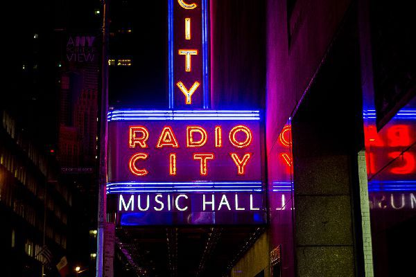 Eingang der Radio City Music Hall